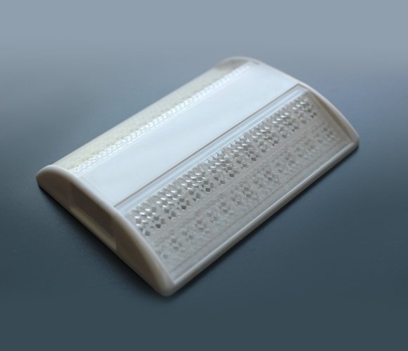 Overview of Plastic Road Studs: Key Components for Road Safety - Image 3