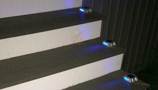 solar powered road studs