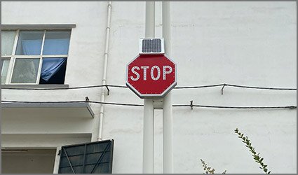 solar led stop sign