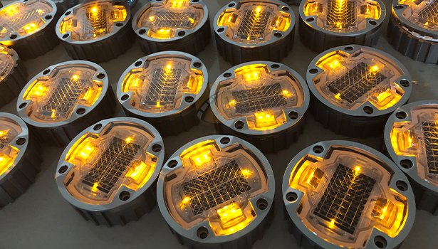 Durable aluminum road studs for highway safety