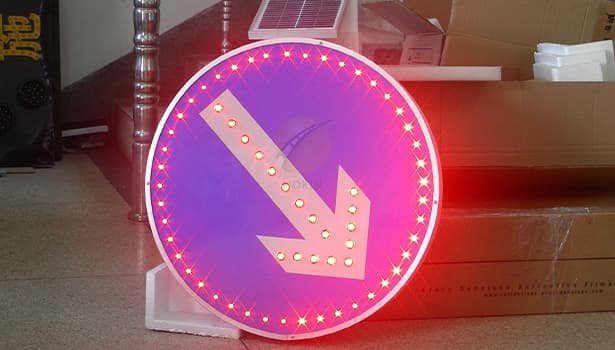 High-visibility solar LED stop sign with flashing lights