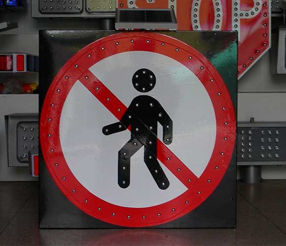 No pedestrian crossing