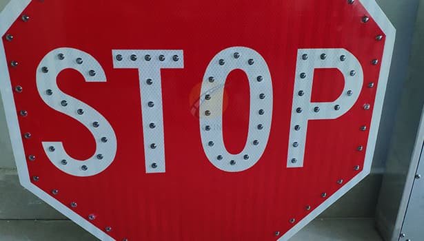 Guide to Solar Traffic Signs: Types, Advantages, and Purchasing Advice